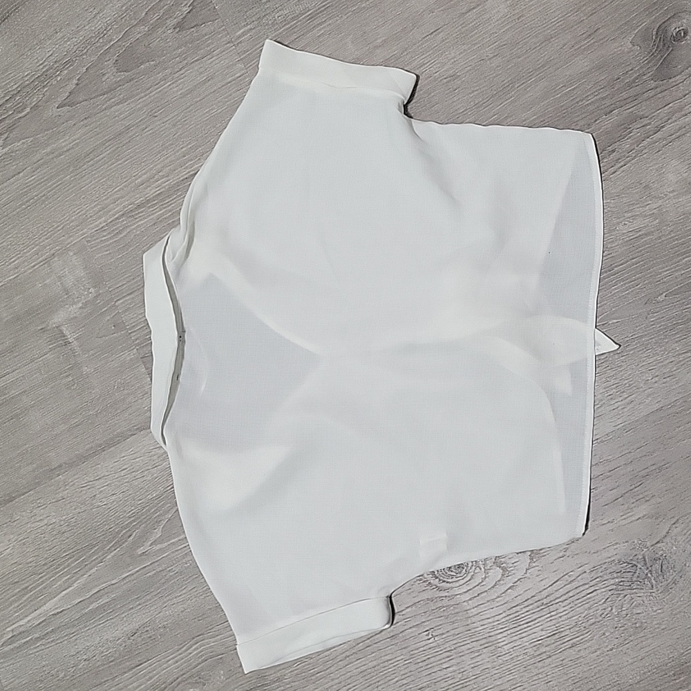 Blouse - Picture 3 of 3
